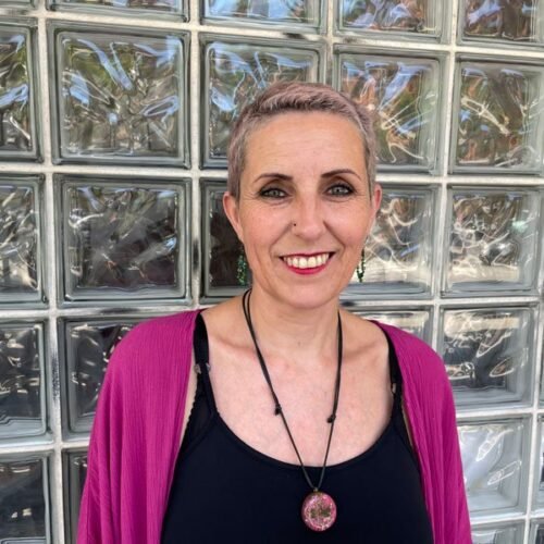 Estibaliz Zabala García presenta ‘Raíces de bienestar’, con el objetivo de revolucionar el campo de la salud y el bienestar