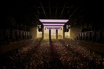 [UNVRS] toma los mandos de la noche de Ibiza: Carl Cox, Will Smith, nuggets con caviar y una invasión alienígena