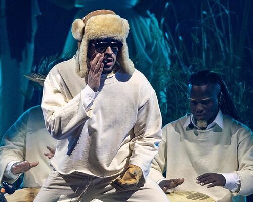 Bad Bunny presenta el sencillo ‘Alambre Púa’ de manera inédita en el Coliseo de Puerto Rico