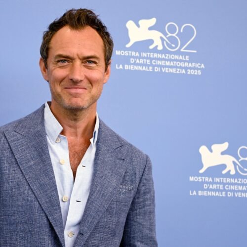 Jude Law inquieta al festival de Venecia con su transformación en Vladímir Putin