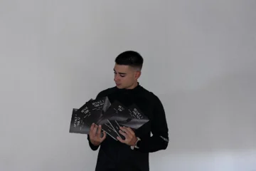 Jaime Blázquez Blázquez comparte su viaje de superación personal en una obra que inspira a levantarse y seguir adelante