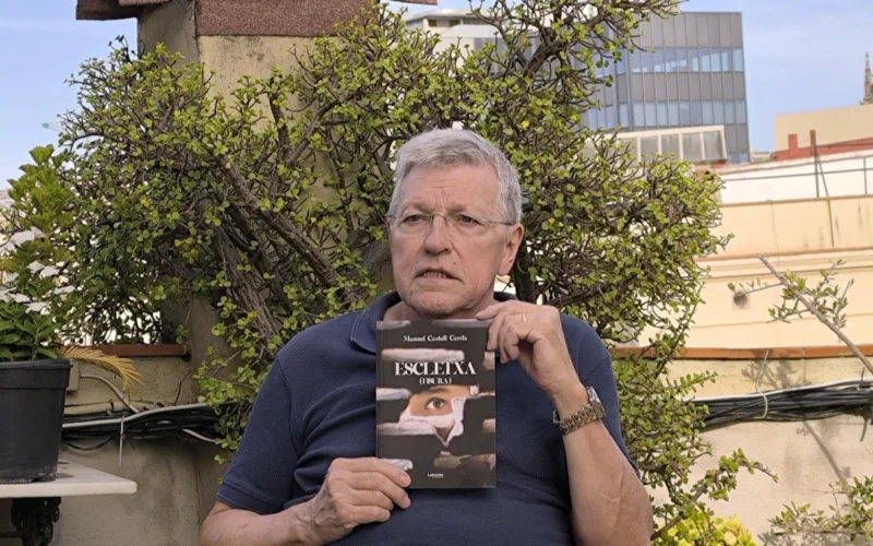 Manuel Castell Cerdá celebra la acogida de Escletxa (Fisura), su obra más íntima