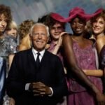 De la invención de las alfombras rojas a las modelos sonrientes: todas las revoluciones que Armani inició en la moda