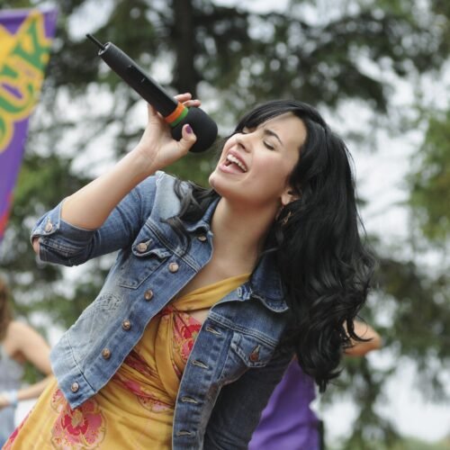 Con los Jonas Brothers y Demi Lovato, pero no como Mitchie: Disney anuncia ‘Camp Rock 3’