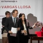 La pluma de Hemingway y el hipopótamo dorado: el legado de Vargas Llosa para rebajar la tensión entre el Cervantes y la RAE