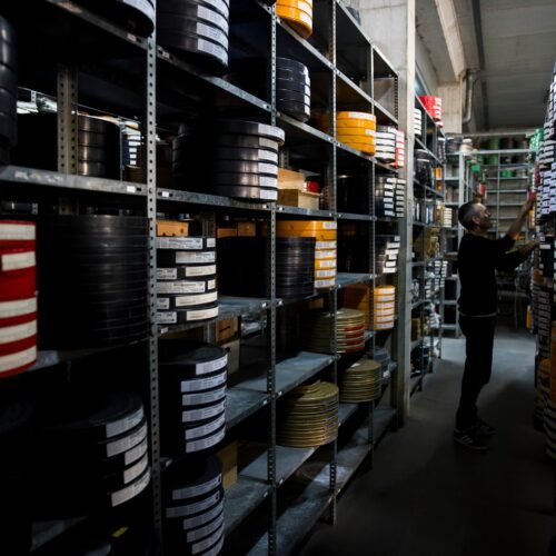 Las últimas películas en 35 milímetros esperan su “The End” en Vigo