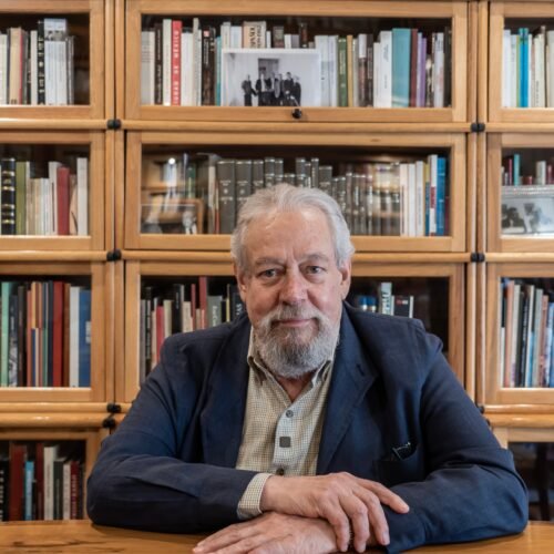 El Premio Cervantes reconoce la mirada melancólica sobre la memoria del mexicano Gonzalo Celorio