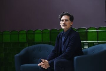 El argentino Pablo Maurette gana el Premio Herralde de Novela: “La motosierra puede acelerar el camino al abismo”