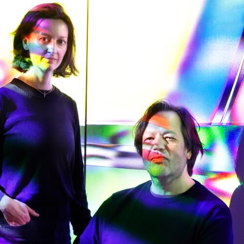 Metahaven, el dúo holandés que ha desdibujado los límites entre el arte, el impacto cotidiano de los entornos digitales y el pensamiento crítico