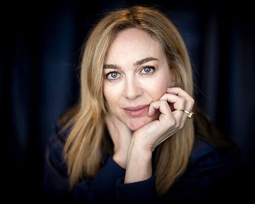 Marta Hazas: «Con lo que cuesta el teatro hoy solo cenas en una franquicia de comida rápida»