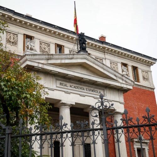 La RAE destapa sus heridas tras “el ataque más grave desde que hay memoria”
