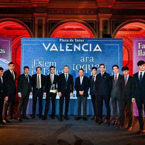 Los carteles de la feria de Fallas ya están en la calle