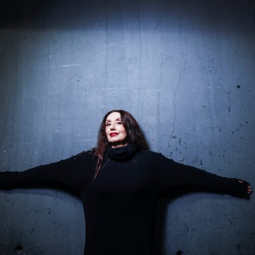 Luz Casal: “El marquesado es un honor, pero seguiré siendo macarra y pintándome los labios de rojo”