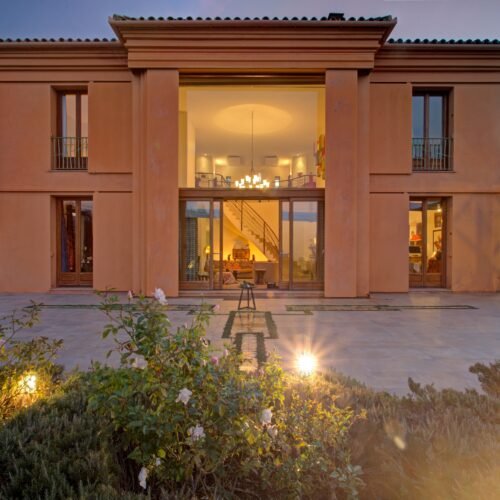 Las tres casas de la semana: refugio artístico en el paisaje rondeño por 2,4 millones