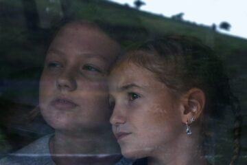 ‘Historias del buen valle’: una flor entre las vías