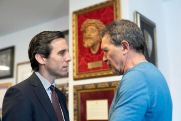 Juan Ortega se adentra en la Semana Santa de Málaga de la mano de Antonio Banderas