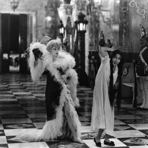 Gloria Swanson en ‘La reina Kelly’: “El caviar que comíamos en escena era  de verdad. El problema era que lo pagaba yo”