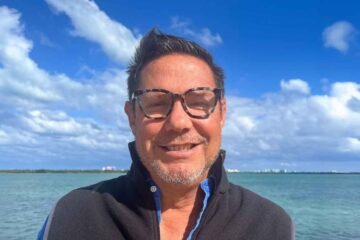 Diego Covarrubias presenta “40 episodios en la vida de un tal Lucas”, una novela donde el humor y el absurdo transforman la realidad cotidiana