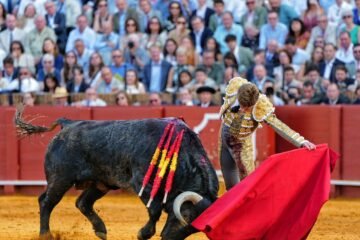 ¡Albricias! Protestas en La Maestranza