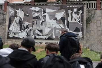 La polémica por la petición de traslado del ‘Guernica’ al País Vasco desata una bronca política nacional