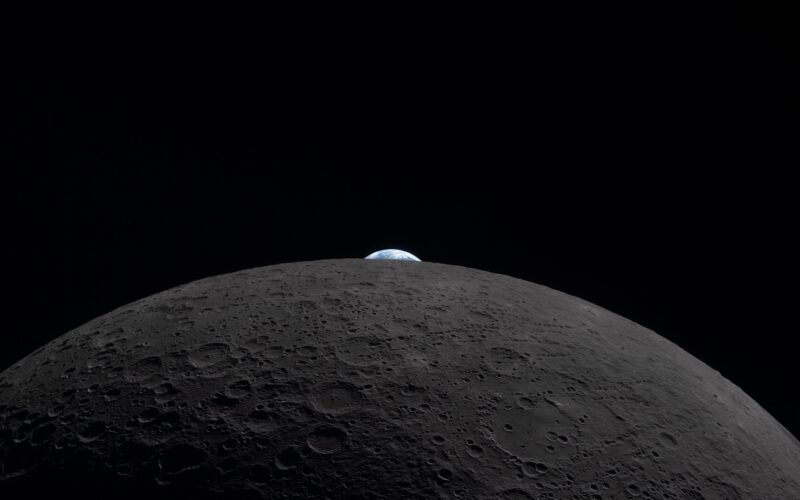 Artemis 2 ha regresado, el arte seguirá viajando a la Luna