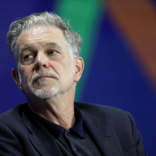 El fundador y presidente de Netflix, Reed Hastings, anuncia su salida de la empresa en junio