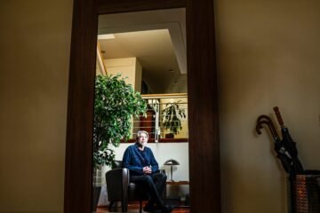 Manuel Valdivia, director de series: “La vida no tiene finales rotundos”