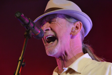 Muere a los 79 años Alex Ligertwood, vocalista de la banda de rock Santana: «Era todo corazón y alma»