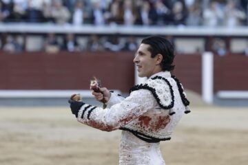Un Talavante esférico abre la primera Puerta Grande de San Isidro sobre la excelencia de Ganador