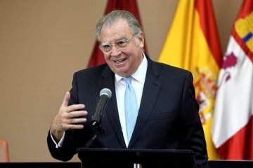 Jaime Siles, sabiduría y pasión, gana el Premio Reina Sofía de Poesía Iberoamericana