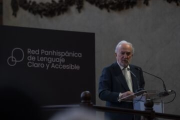 La RAE encara la inteligencia artificial, “el gran reto” al que se enfrenta el español