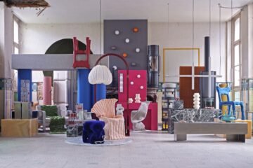 El holandés afincado en Valencia que se rebela contra el beis con los muebles de colores de su casa: “Compra lo que te gusta, no solo lo que necesitas”