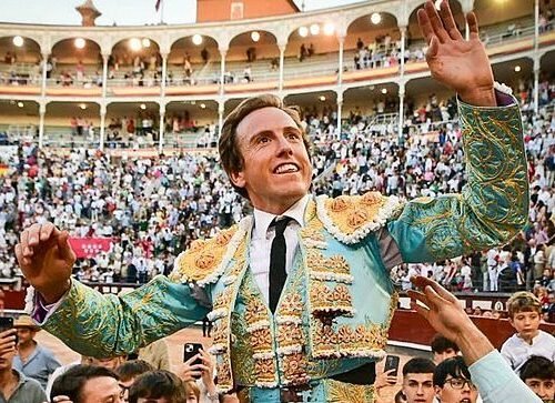 Román se encuentra con el Papa y habla con Dios en Las Ventas