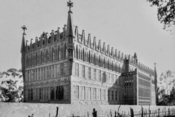 Gaudí, el constructor, es revela al col·legi de les Teresianes