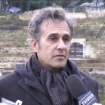 La increíble historia del hombre que construyó un falso teatro romano en Italia y vendió entradas por visitarlo