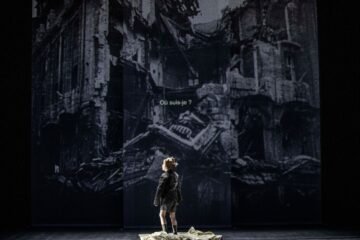 Mozart intenta (infructuosamente) inyectar optimismo en el Festival d’Aix-en-Provence