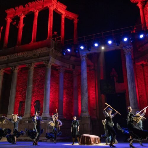 ‘Electra Jonda’: bodas de cristal y de sangre