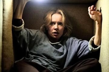 Insidious: Fuera del más allá: Confundir sustos con bostezos (**)