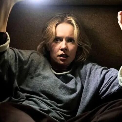 Insidious: Fuera del más allá: Confundir sustos con bostezos (**)