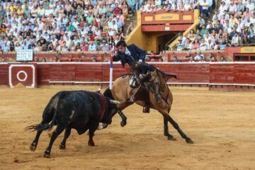 Torbellino de rejones en la penúltima de Colombinas