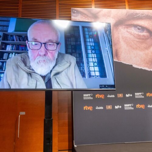 El cineasta Mike Leigh se despide con la más bella oda a la compasión en ‘Tender Loving Care’