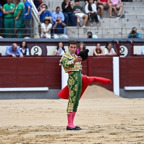 La desprotección de la tauromaquia resucita en el Congreso de la mano de Sumar y nombres como Clara Lago o Jorge Javier Vázquez