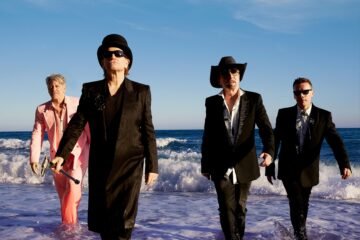 U2 lanza su primer disco en casi una década con título en español, ‘Carnaval de Luz’