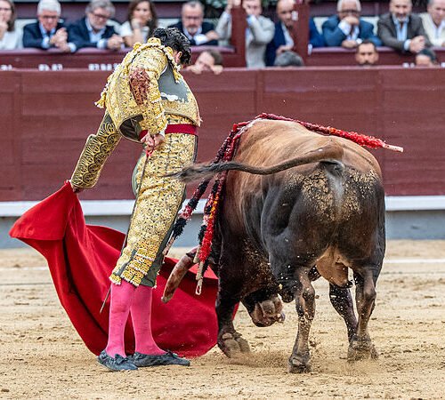 La grandeza de Morante sale intacta entre los saboteadores y la mala suerte en su vuelta a Madrid