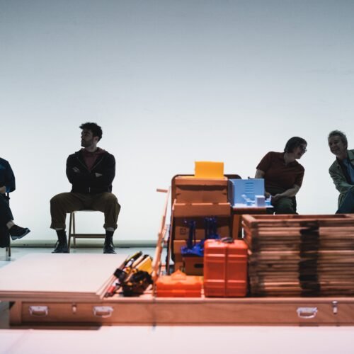 Los estrenos de teatro de la semana: la mala ‘memoria’ de Feijóo, un ‘circo’ sin cuarta pared y un bonito texto neoyorquino